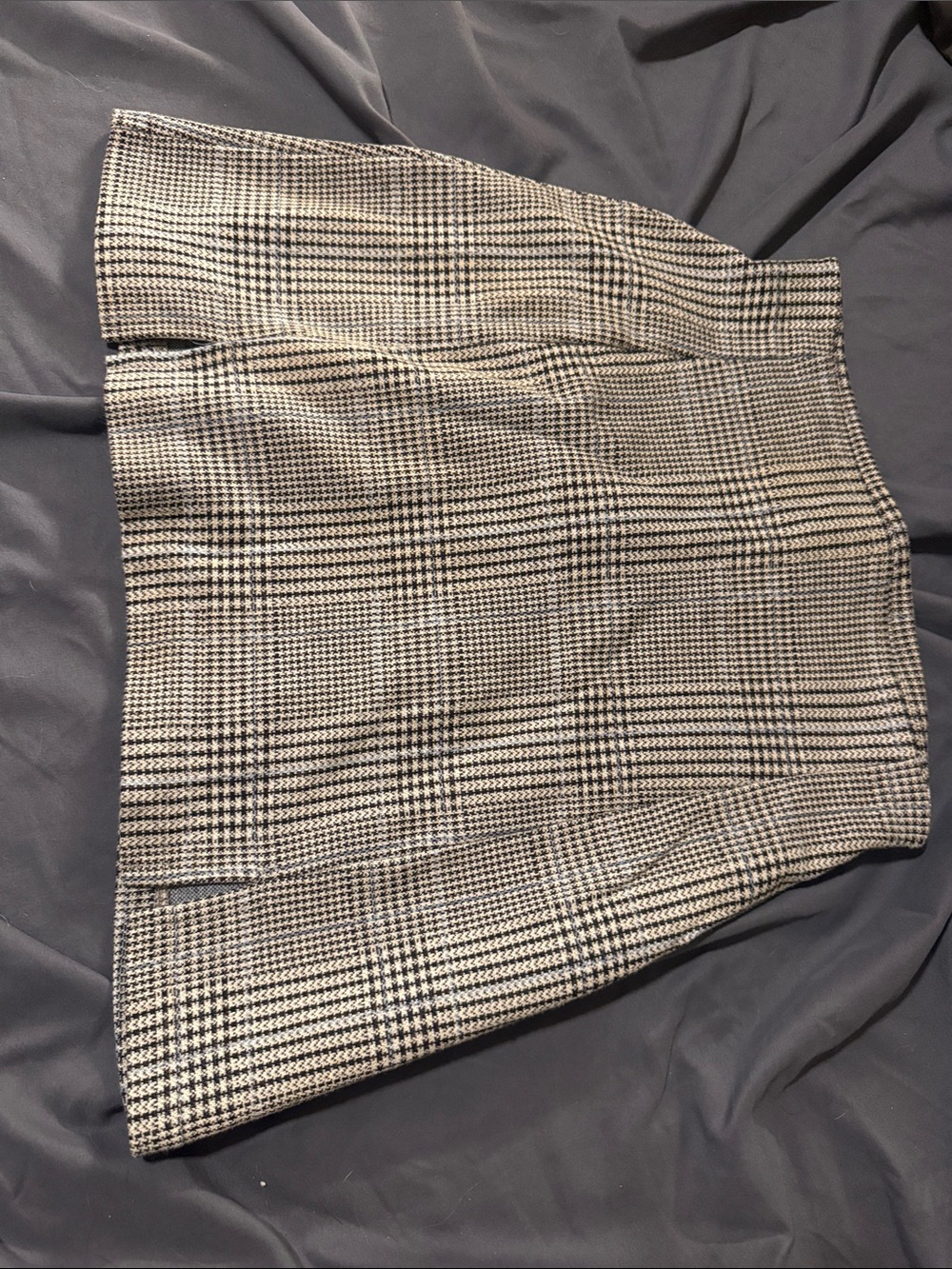 Pull&Bear Black and Cream Houndstooth Mini Skirt
